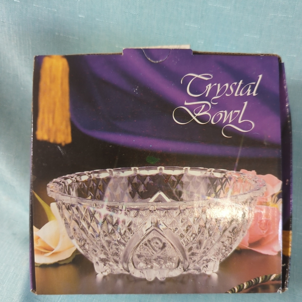 Vtg. Crystal Bowl 2"high